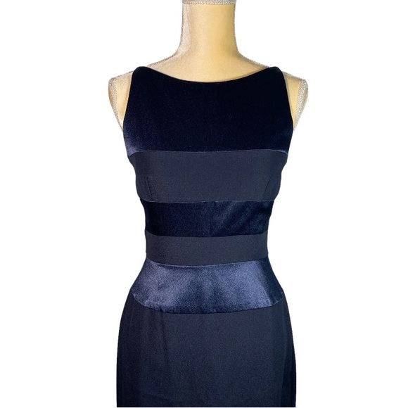 Cache Evening Dress In Navy Blue Open Back - Picture 3 of 11